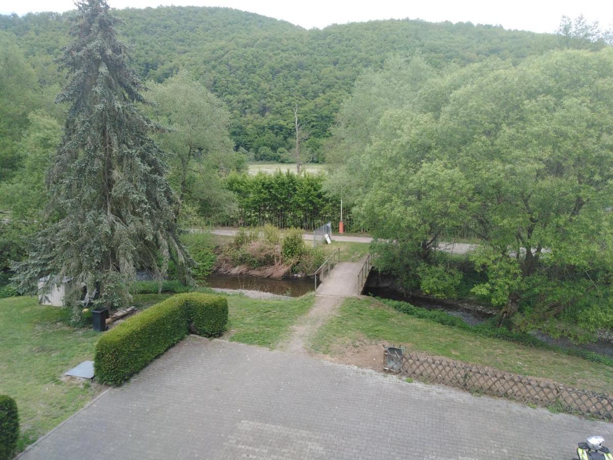 Zimmer Ohne Fruehstueck In Der Forellenzucht Burgen  Exterior foto
