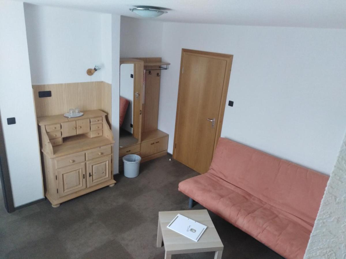 Zimmer Ohne Fruehstueck In Der Forellenzucht Burgen  Exterior foto