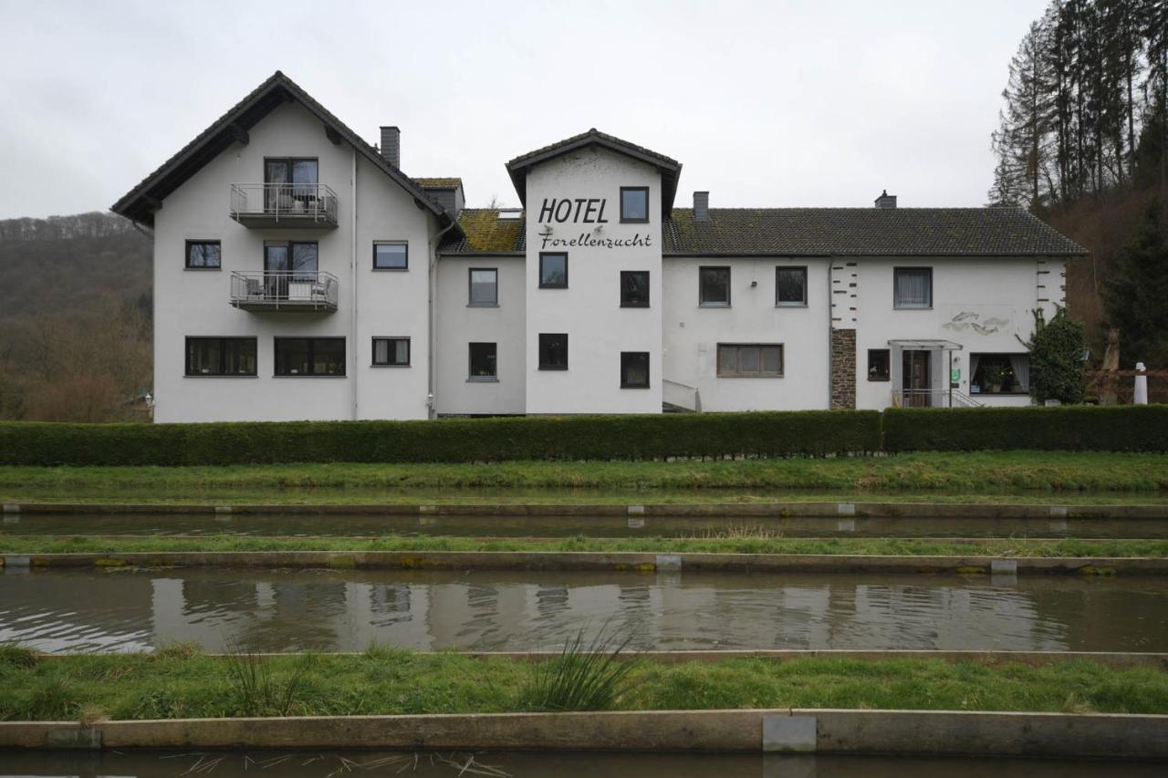 Zimmer Ohne Fruehstueck In Der Forellenzucht Burgen  Exterior foto